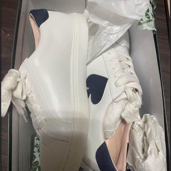 Kate spade white sneakers - Picture 3 of 3